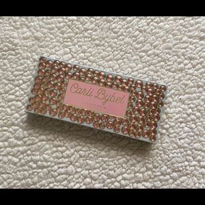 Anastasia Beverly Hills x Carli Bybel Eye Palette